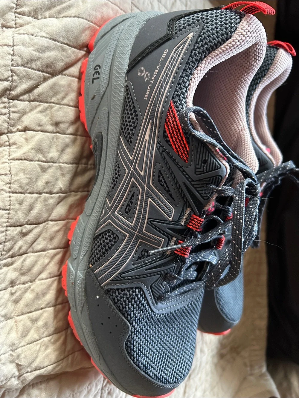 Asics Women’s Athletic Running Shoes in Gray with Red Accents